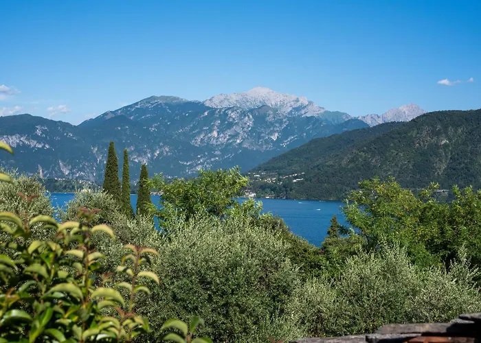 Ina'S Lake Garden Nicolas Suite, Como Lake